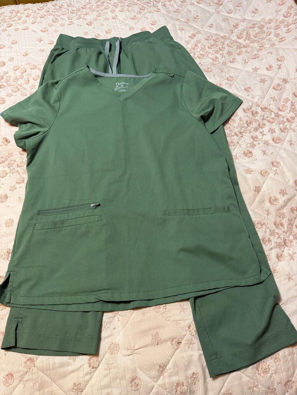 Hames women’s scrub Pants and Top Set - Olive green